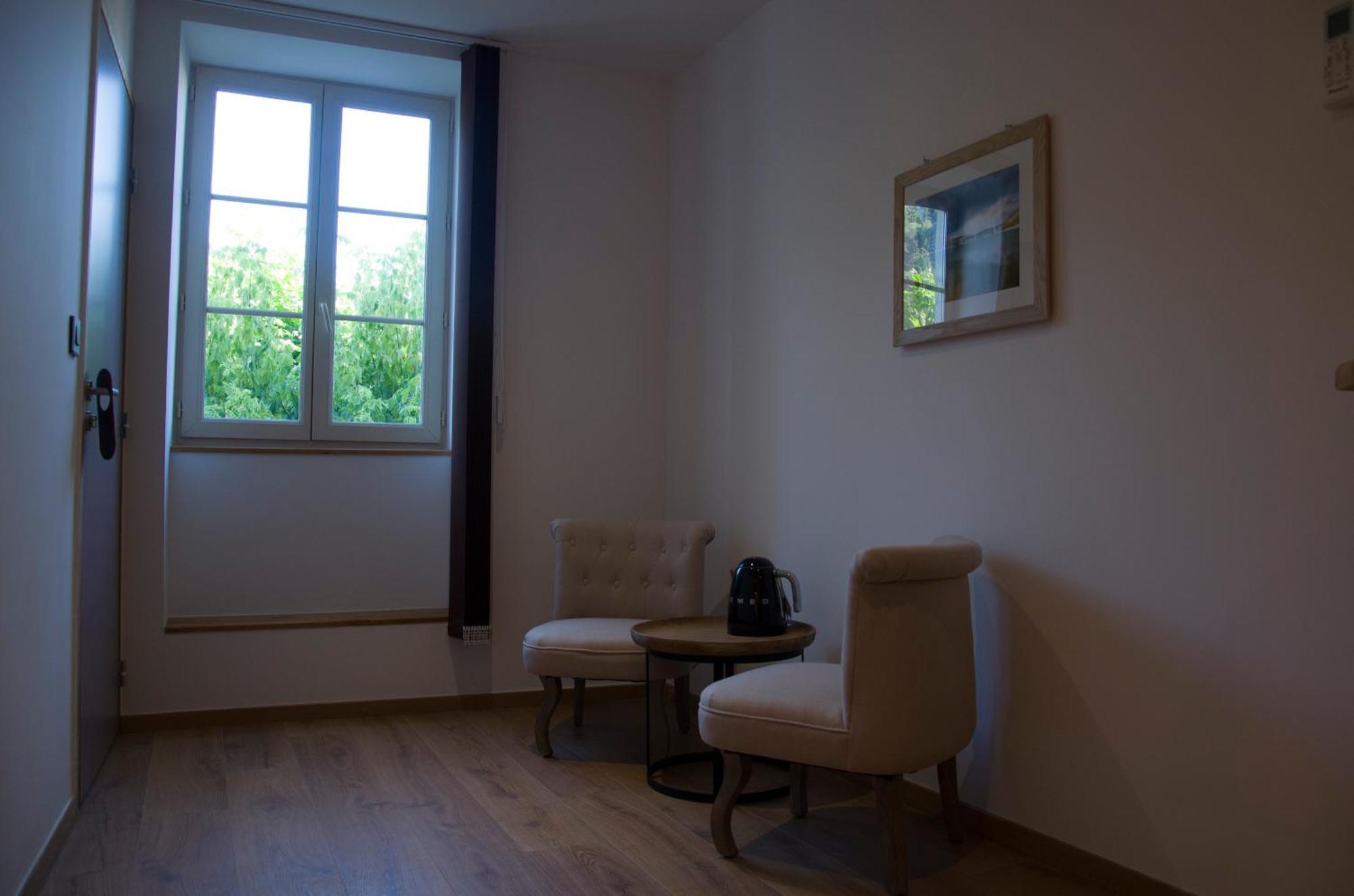 Hotel Aux Platanes Poligny  Pokój zdjęcie