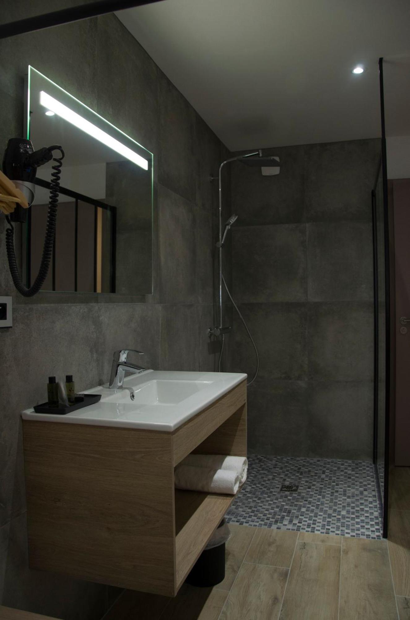 Hotel Aux Platanes Poligny  Pokój zdjęcie